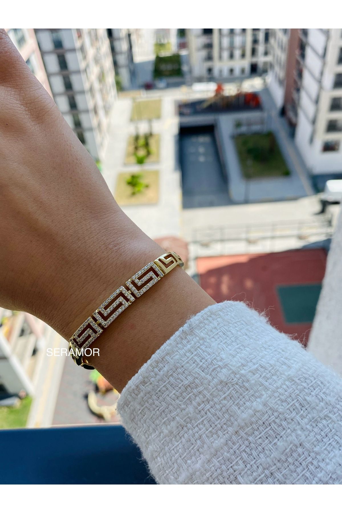 XUPING JEWELRY 14K altın renginde kuyumcu işçiliği grek desenli taşlı kararmaz bileklik