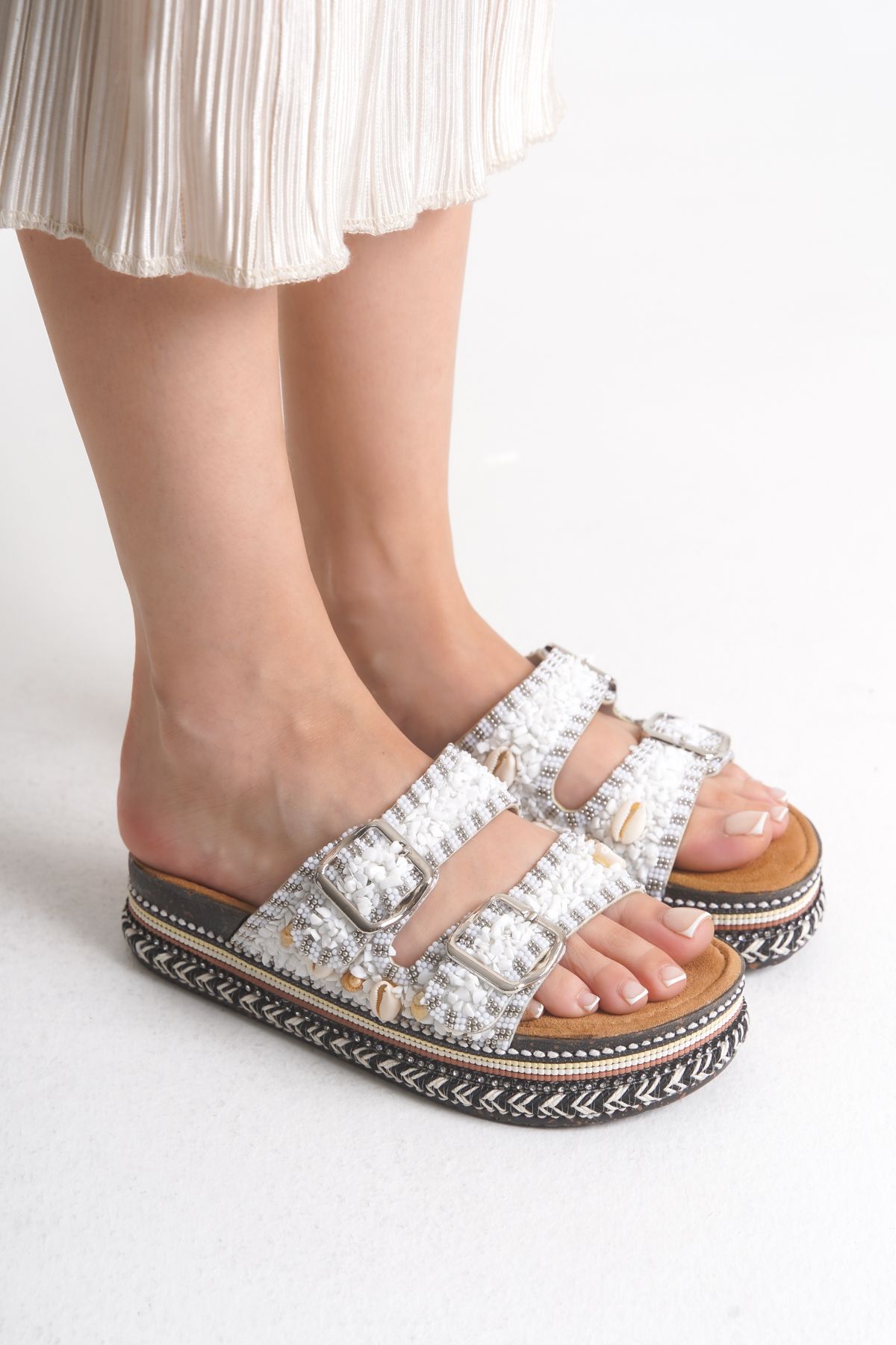 SEEM & BE-Papuci albi de damă Romy Sea Shell Brodat cu margele 3