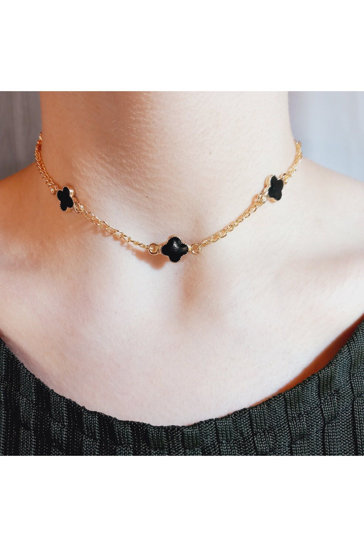 Crystal Atelier Van Cleef Tarzı Zarif Şans Kolyesi-Altın Kaplama Zincir Siyah Mini Yonca Figürlü Kolye-Unisex Kolye