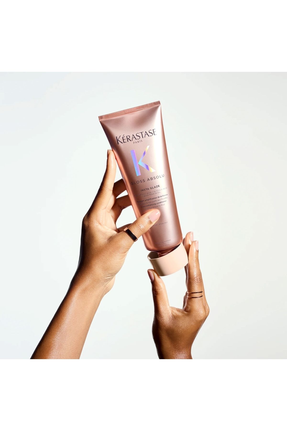 Kerastase YENİ-44Gloss Absolu uzun saçlar için parlaklık artırıcı bir saç kremi 250 ml evakuafor
