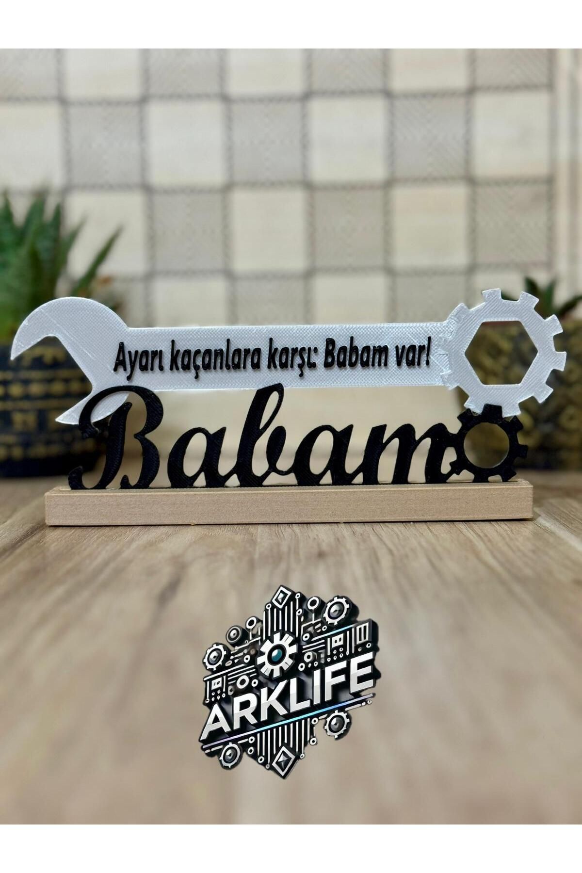 SerenityHaven Babalar Gününe Özel Anahtar Detaylı Üzerine Espirili Yazılı Standlı Hediyelik Dekoratif Obje