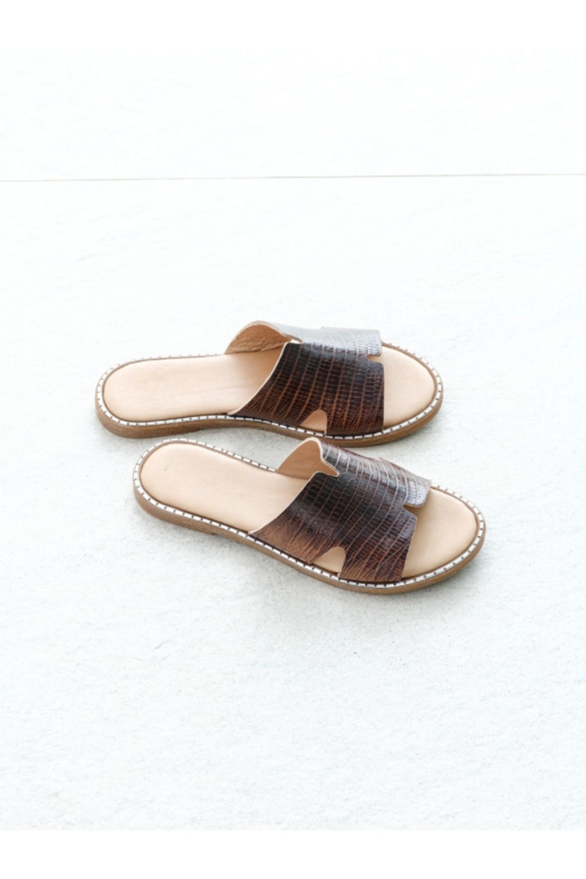 Munshoes Donna Hakiki Deri Kadın Terlik