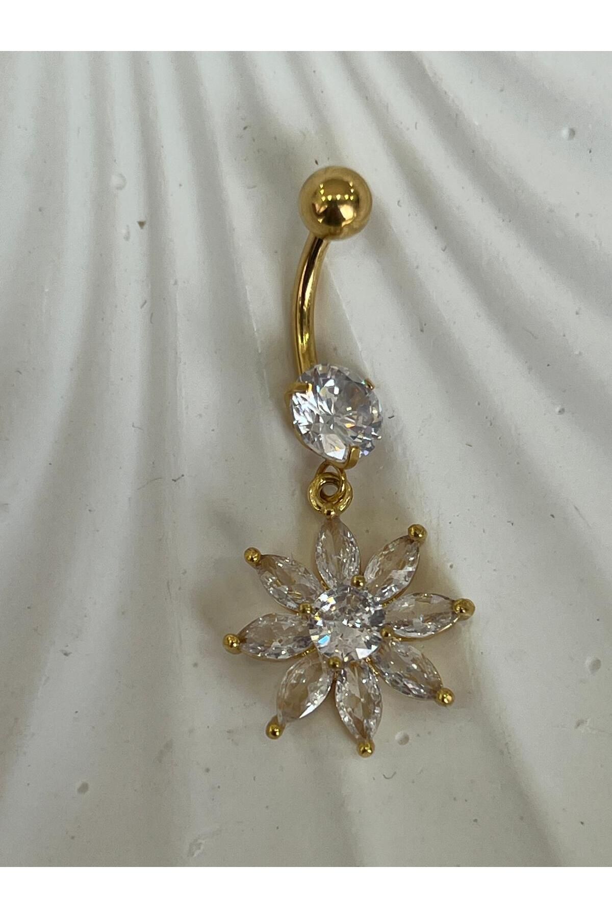 Meri Göbek piercing