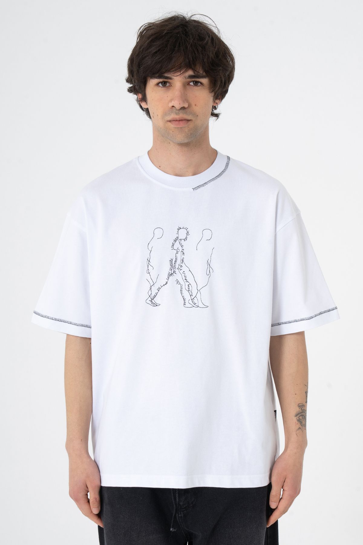 ATE WEAR Üç Silahşörler Nakış Detay Oversize Tişört