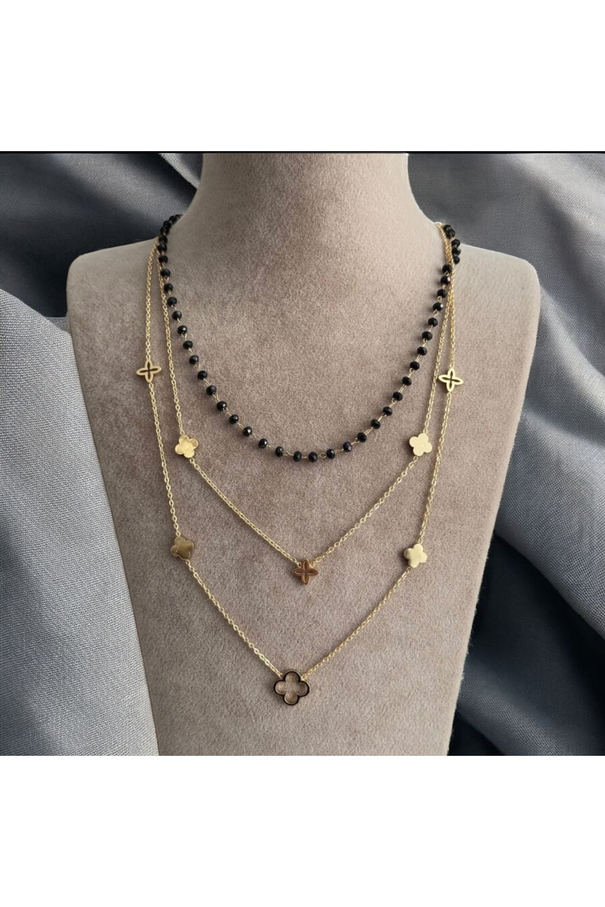BiVivariShop Siyah Boncuklu Çoklu Çelik Kolye - Yonca Detaylı