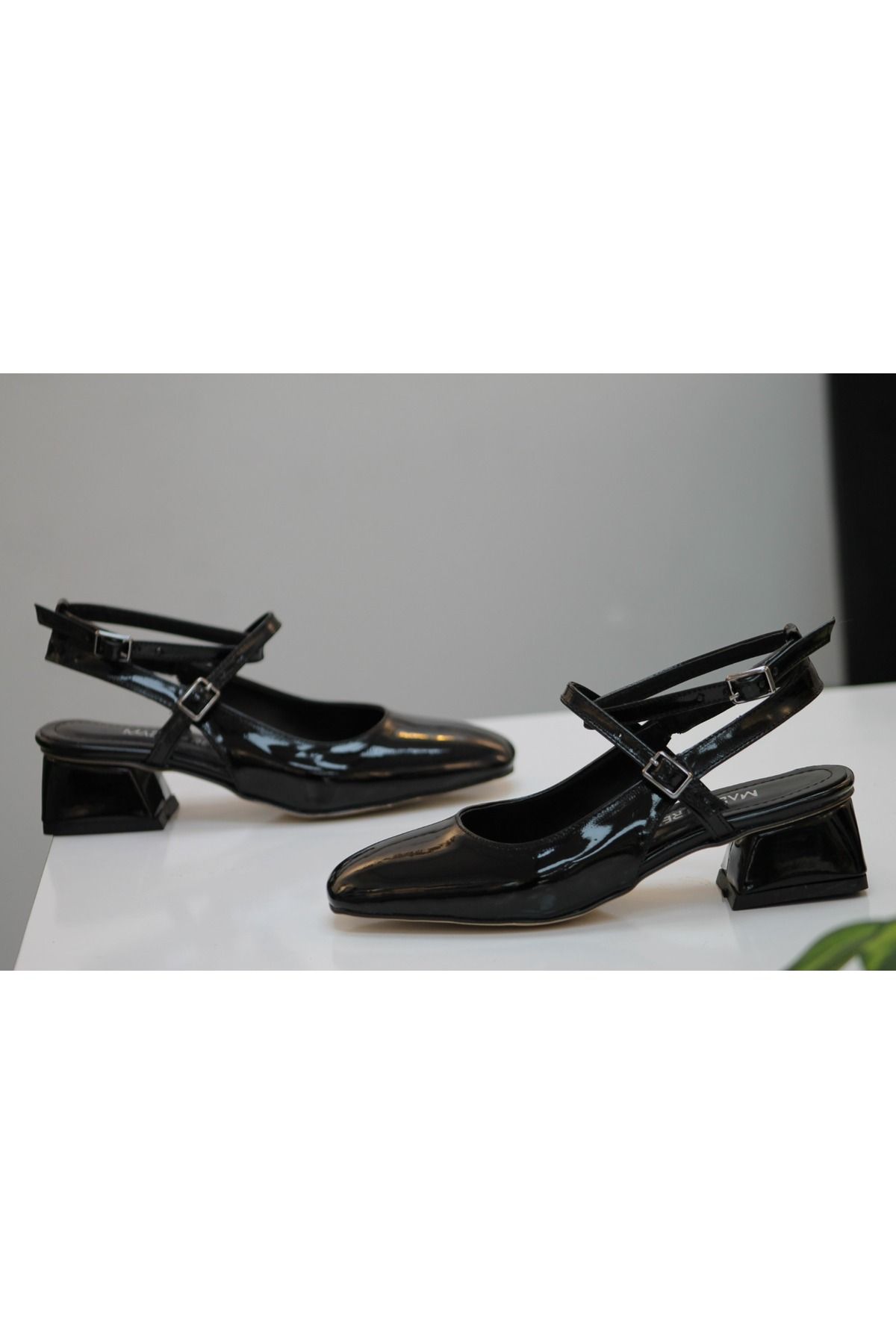 MRZ SHOES KADIN RUGAN KISA TOPUKLU AYAKKABI