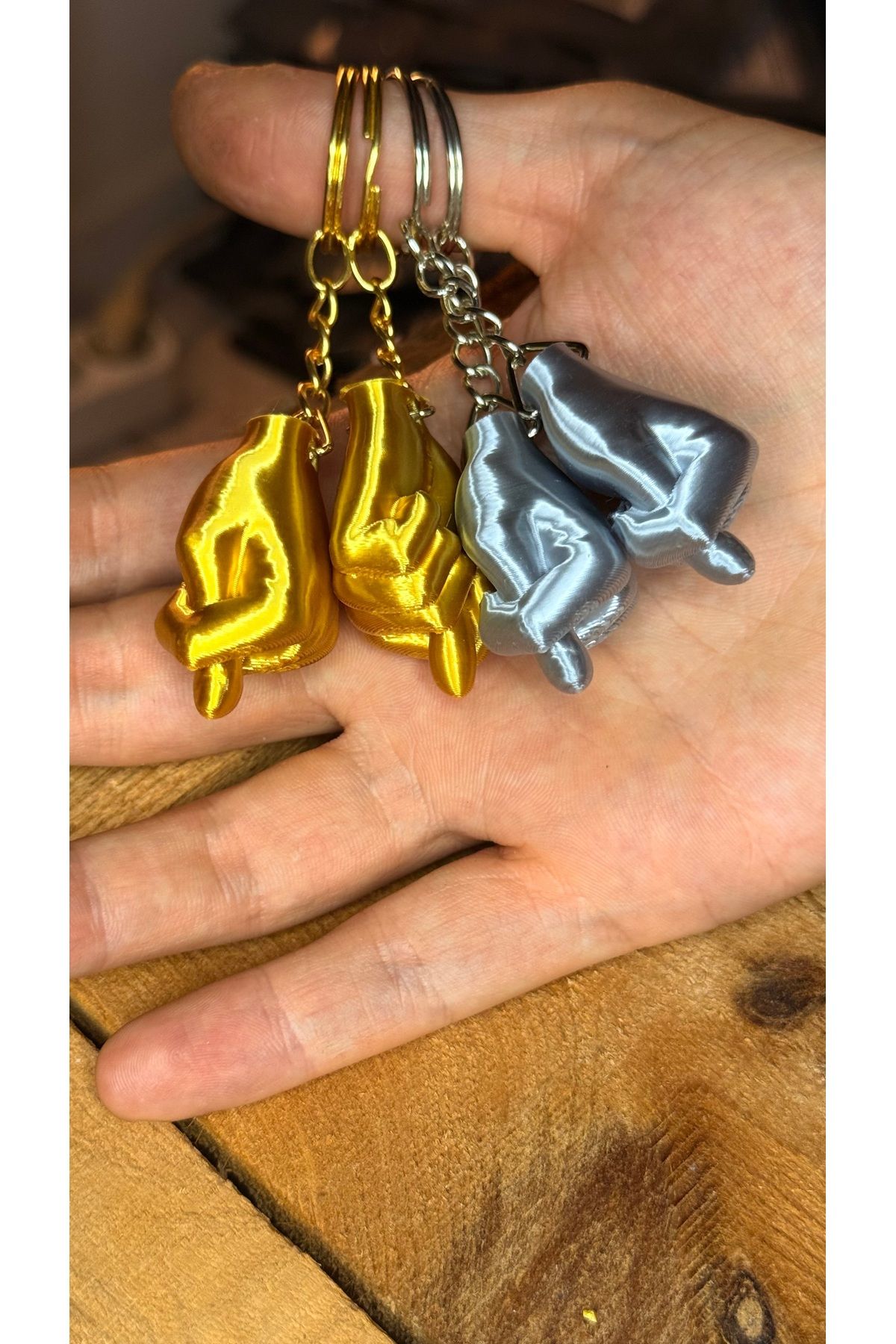 Chamelon Studio-Nah Pointed Keychain Model Set of 4 Metallic |   Nah Keychain |   Funny Hand Sign 4