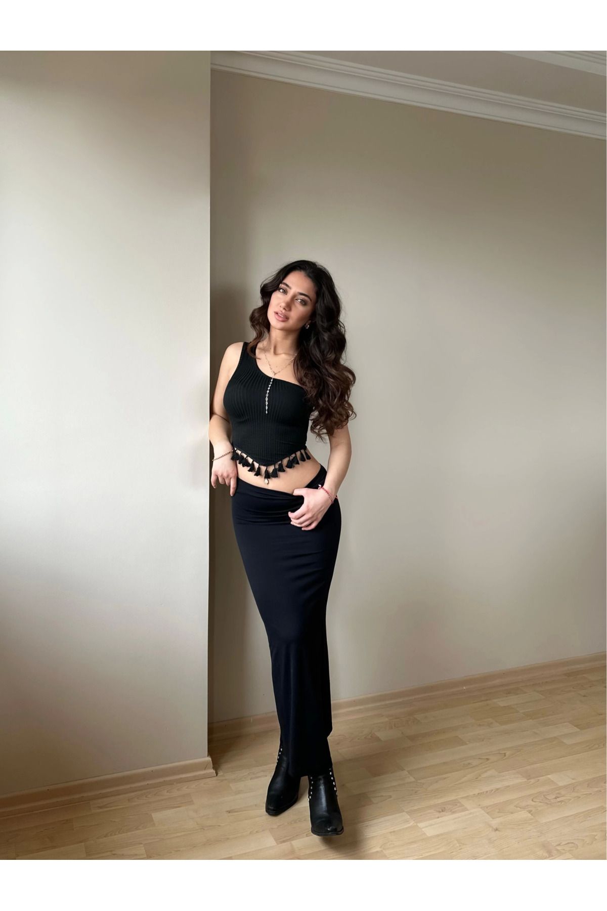 Fashi10 Siyah Püskül Detay Bluz