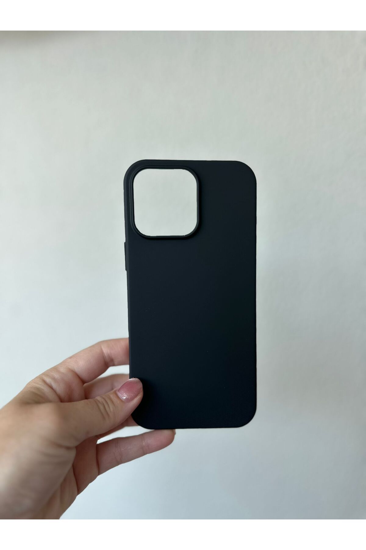İZMİR ÖZER TEKNOLOJİ IPHONE 16 PRO MAX SİYAH SİLİKON