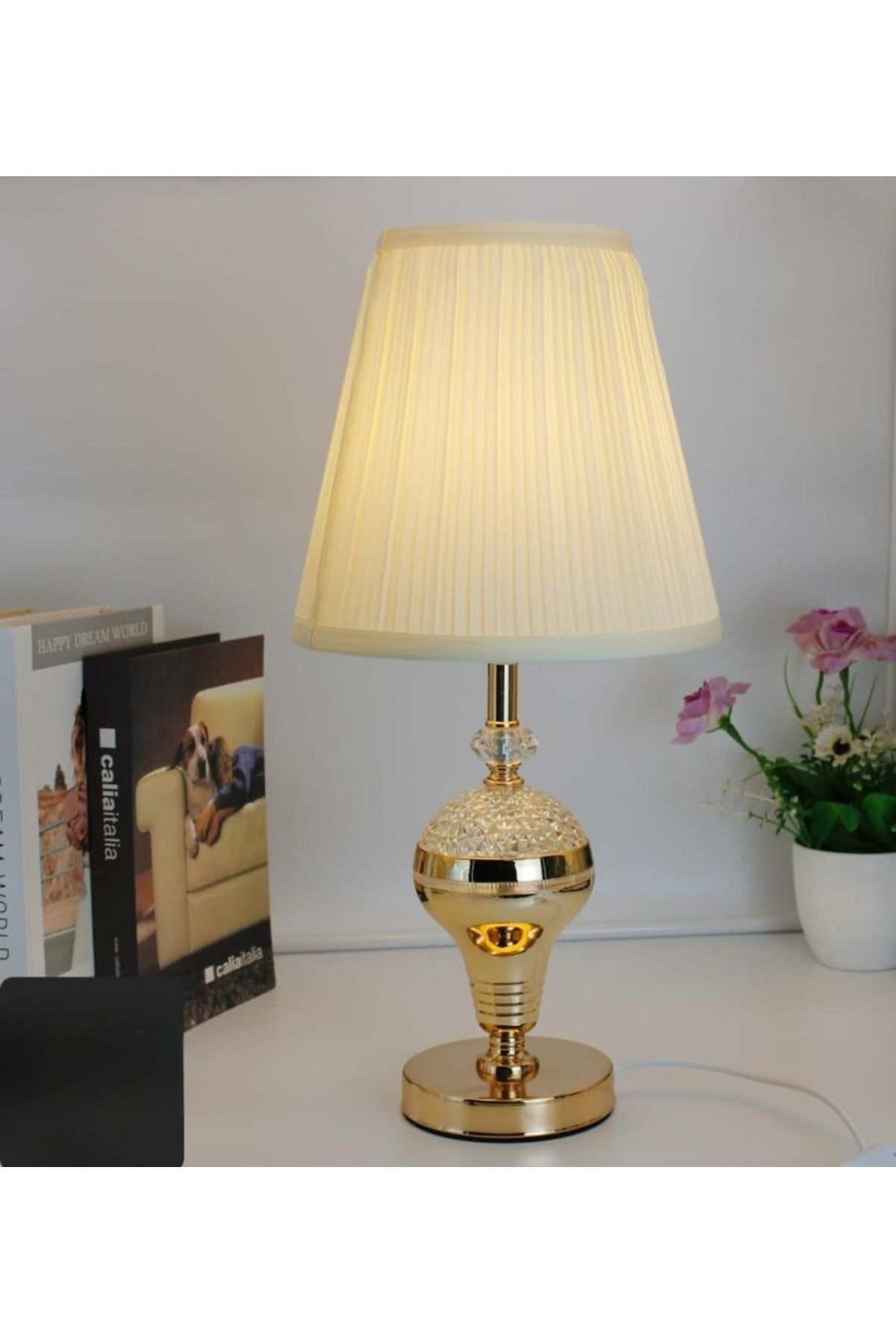 DECORA-modern table lamp 1