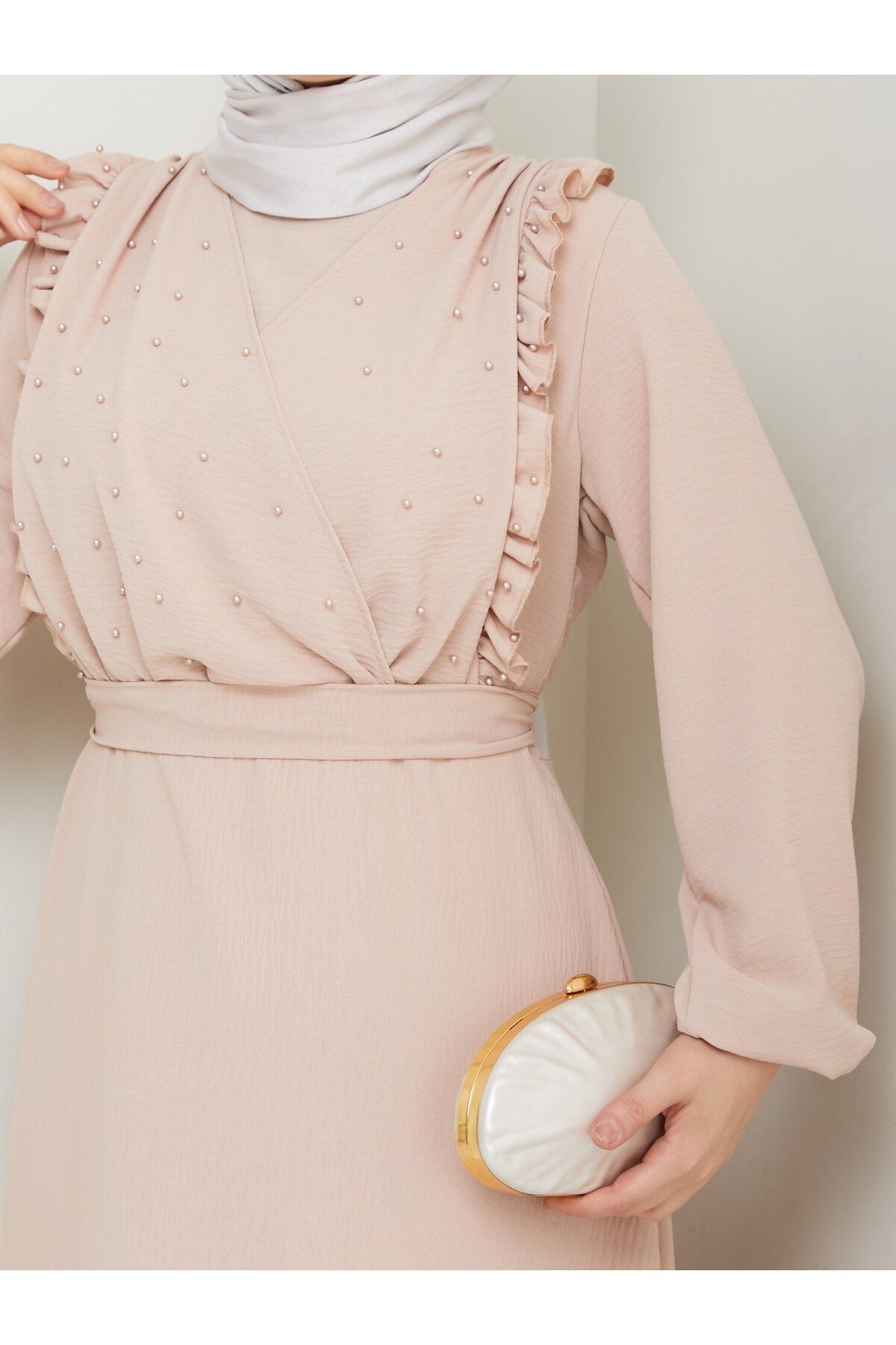 BURCU TESETTÜR BRC1152 İNCİ DETAYLI ELBİSE