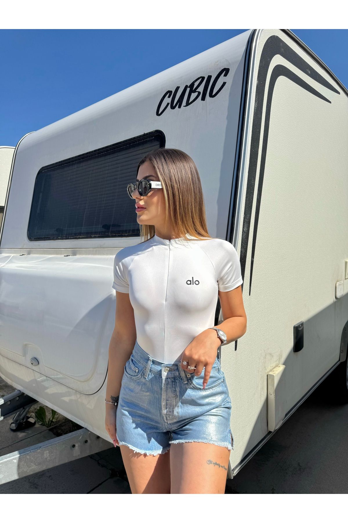 imrayboutique Beyaz Fermuarlı Bodysuit