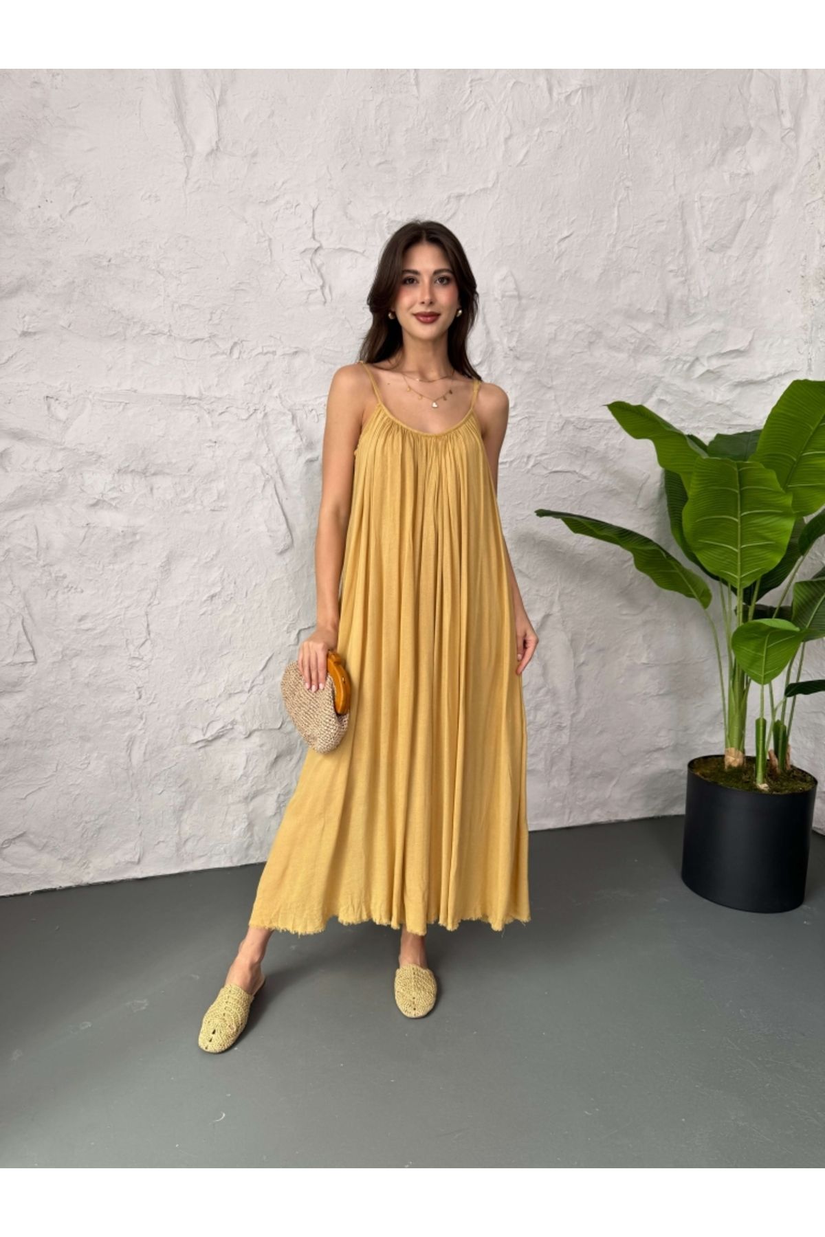 Elif Özbey Butik Hardal İp Askılı Keten Elbise