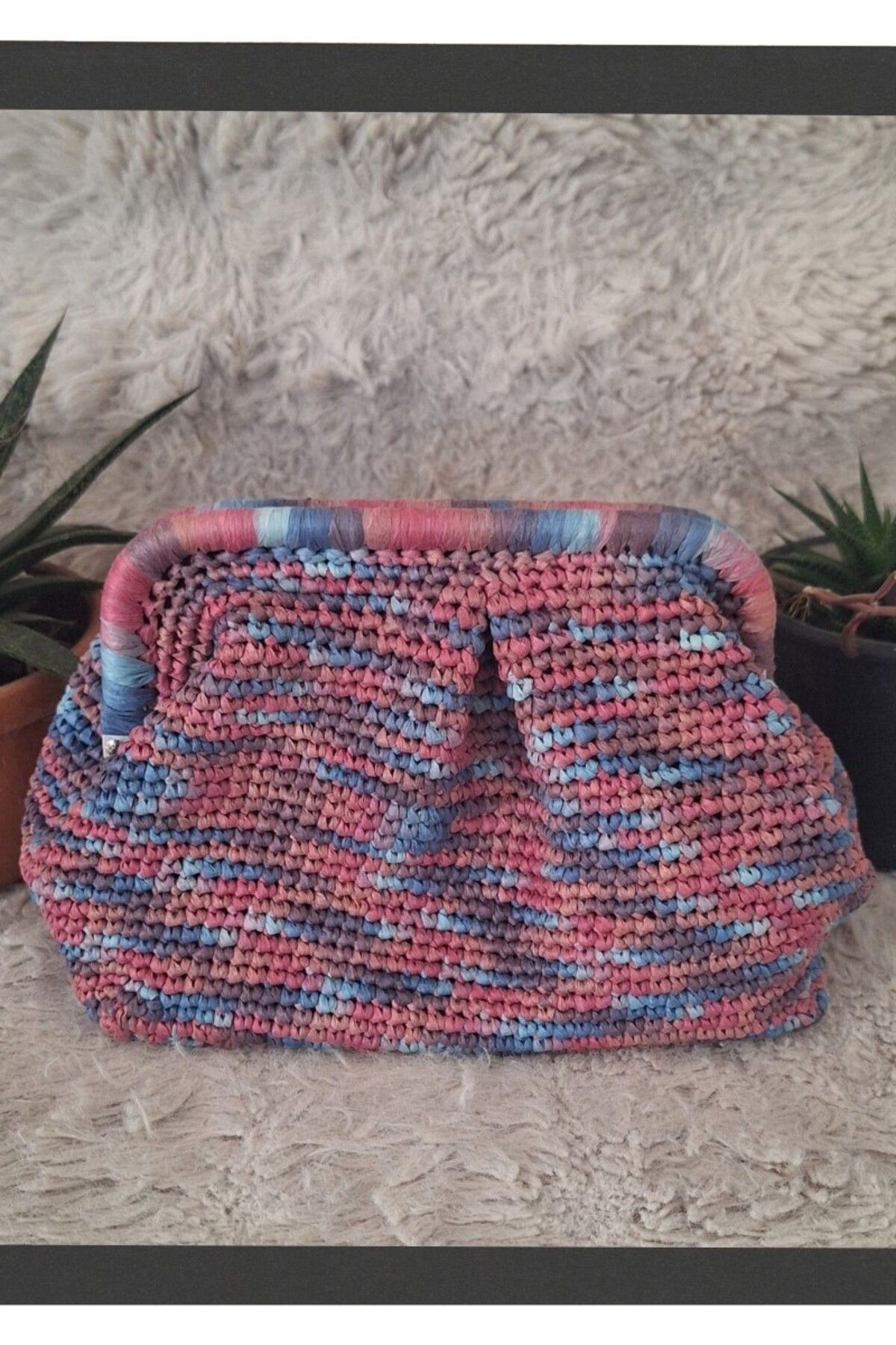 Butik KADIN EBRULİ RENK YUMUŞAK DOĞAL RAFYA GİZLİ BURSLU,HAND MADE,EL ÖRGÜSÜ, YAZLIK EL ÇANTASI,PORTFÖY