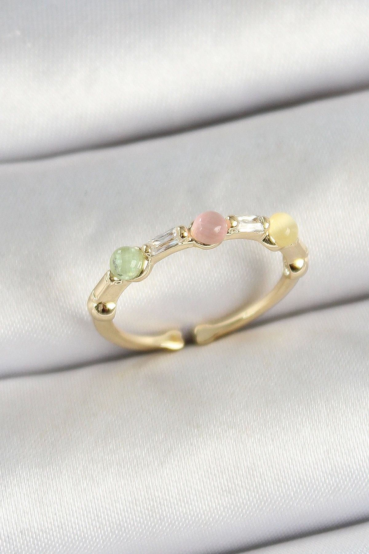 OurStyles Pirinç Sıralı Boncuk Figürlü Zirkon Taşlı Gold Renk Ayarlanabilir Kadın Yüzük - TJ-BYK3758