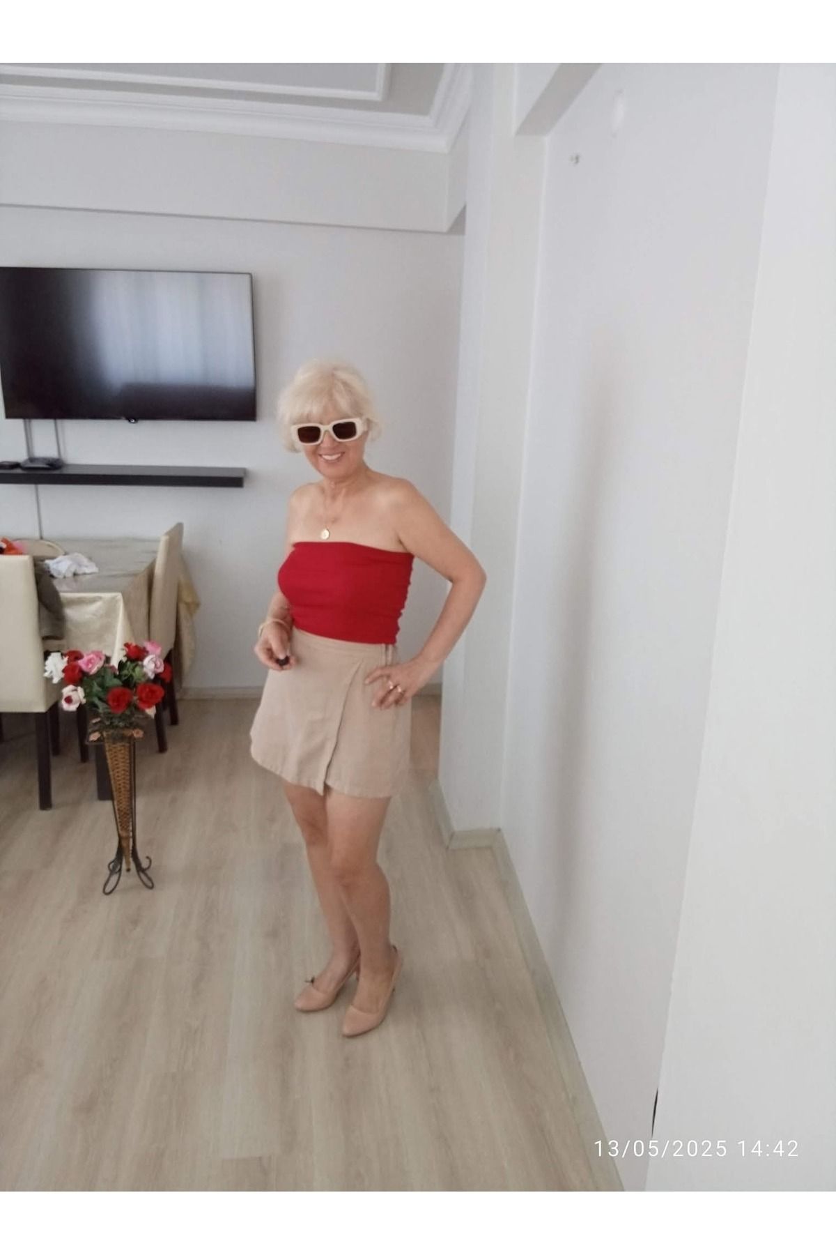 Butik kısa olmayan esnek harika straplez bluz