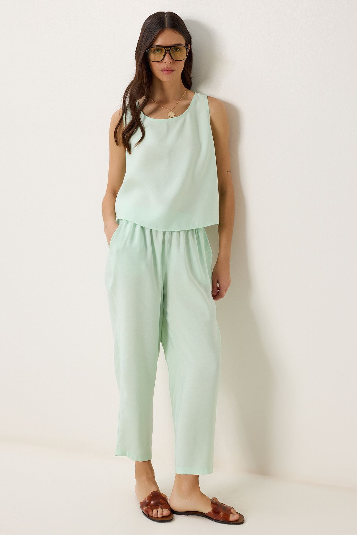 Lovelyİstanbul Kolsuz Bluz Pantolon Takım SU YEŞİLİ LMC0058