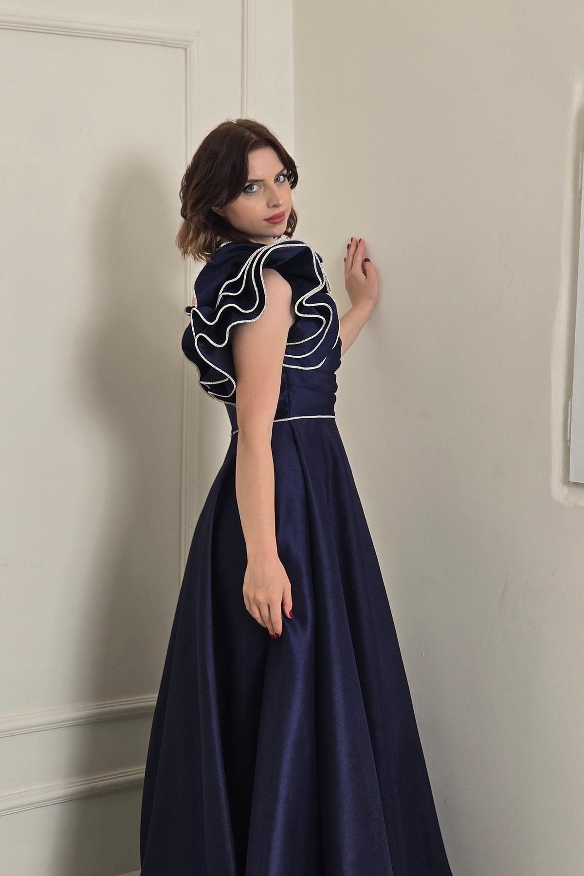 Yonca Moda Evi Lacivert Ağaç Kabuğu Volanlı Abiye 1143