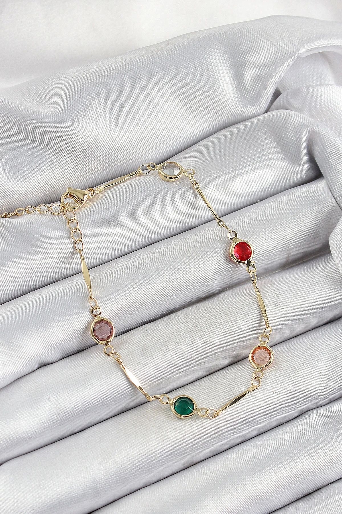 OurStyles Pirinç Asorti Model Gold Renk Zirkon Taşlı Kadın Bileklik - TJ-BB7038