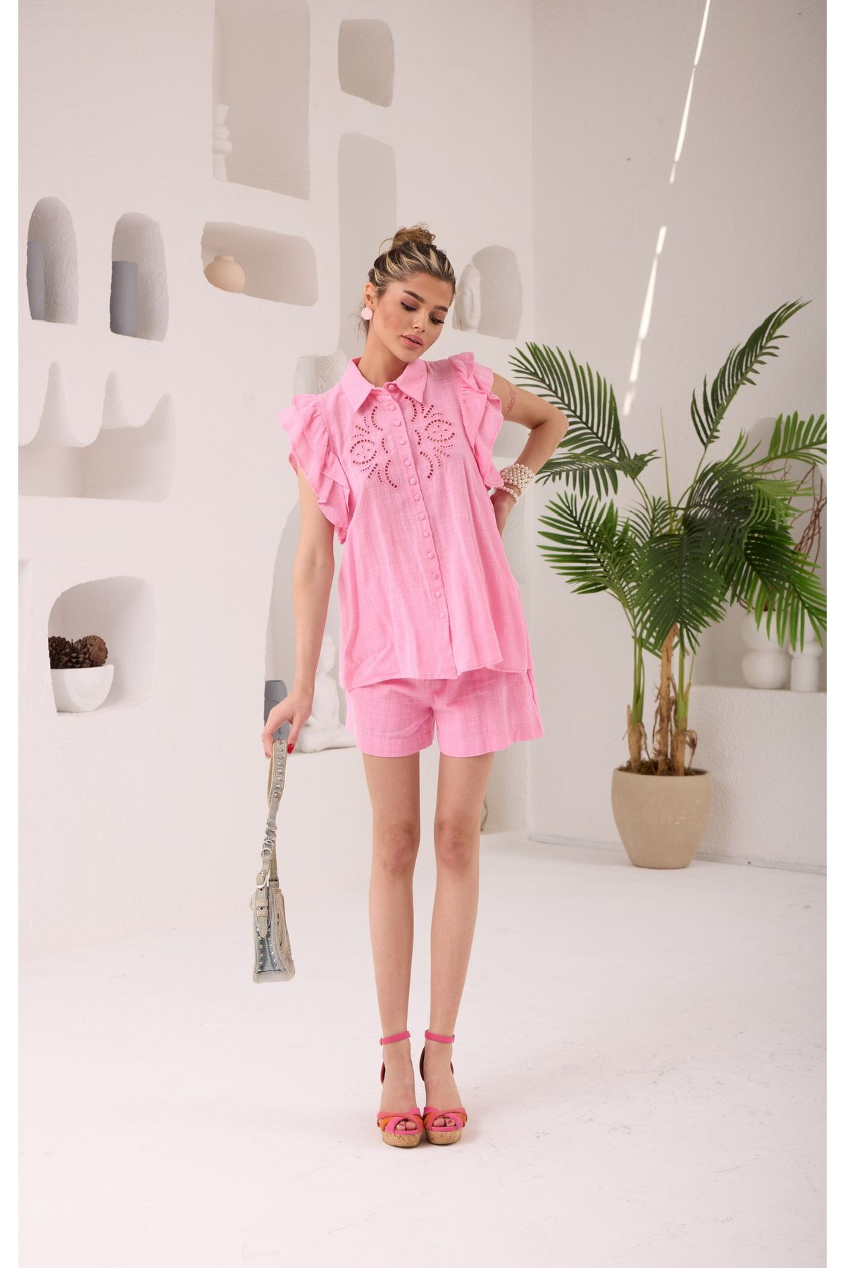 AsprinFashion DANTEL DETAYLI KAT KISA KOLLU GÖMLEK PEMBE