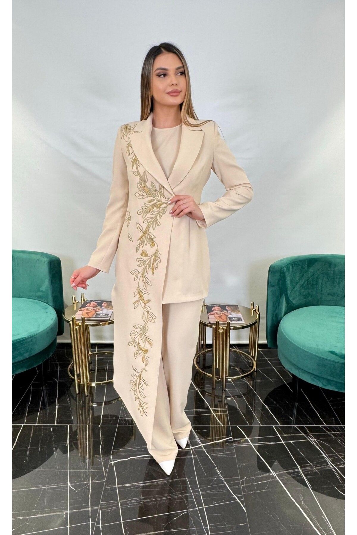 White Corner 3248 NAKIŞ İŞLEMELİ TAKIM