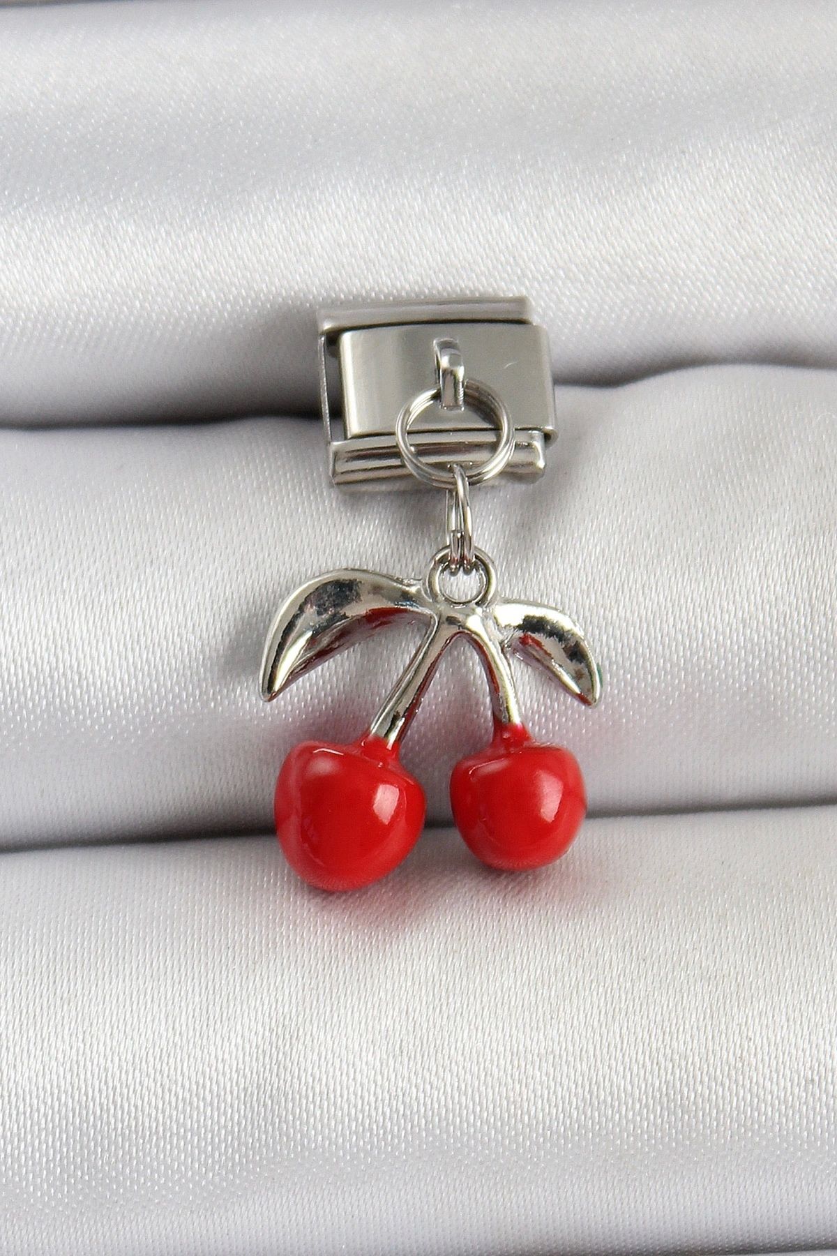 OurStyles L Çelik Sallantılı Renkli Kiraz Model Gümüş Renk Nomination Charm - Tj-bc - Şık Tasarım Tarz