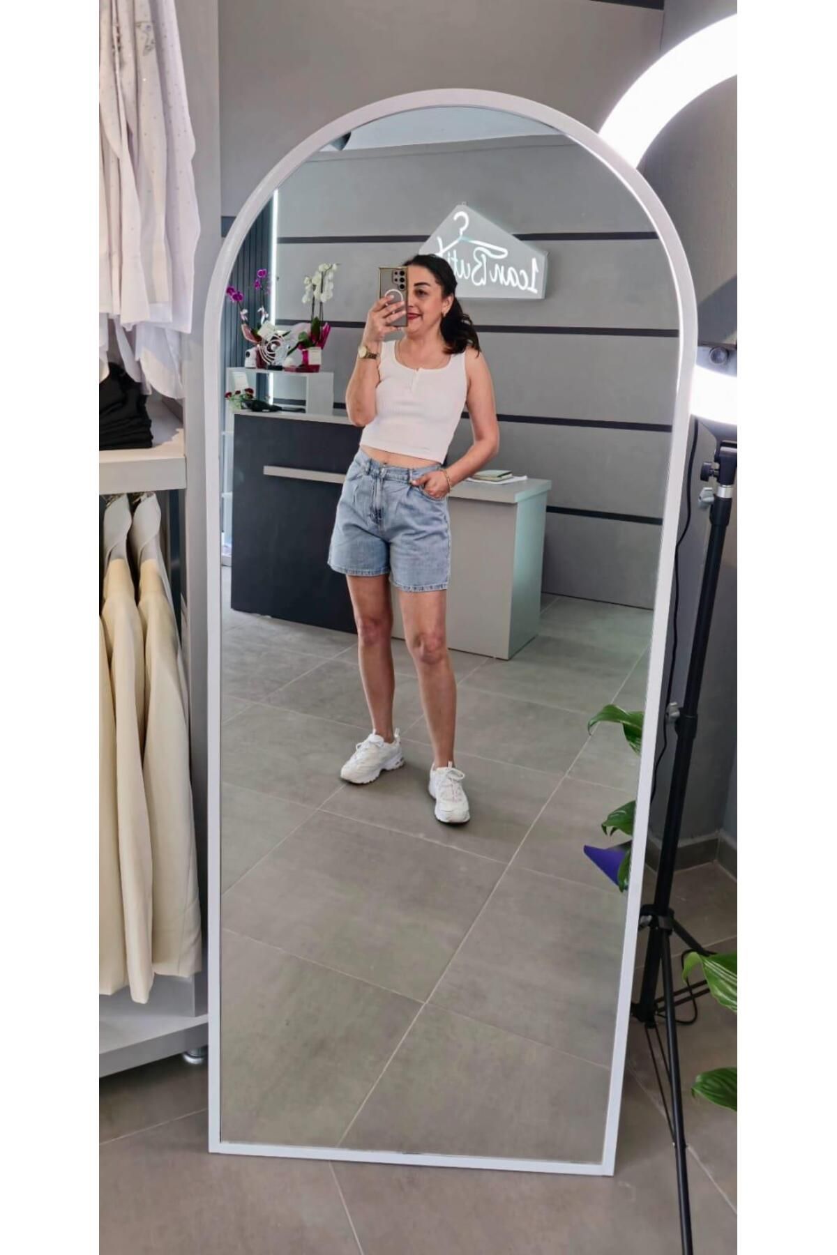 Dilvin ARKASI LASTİKLİ PİLELİ ŞORT MAVİ