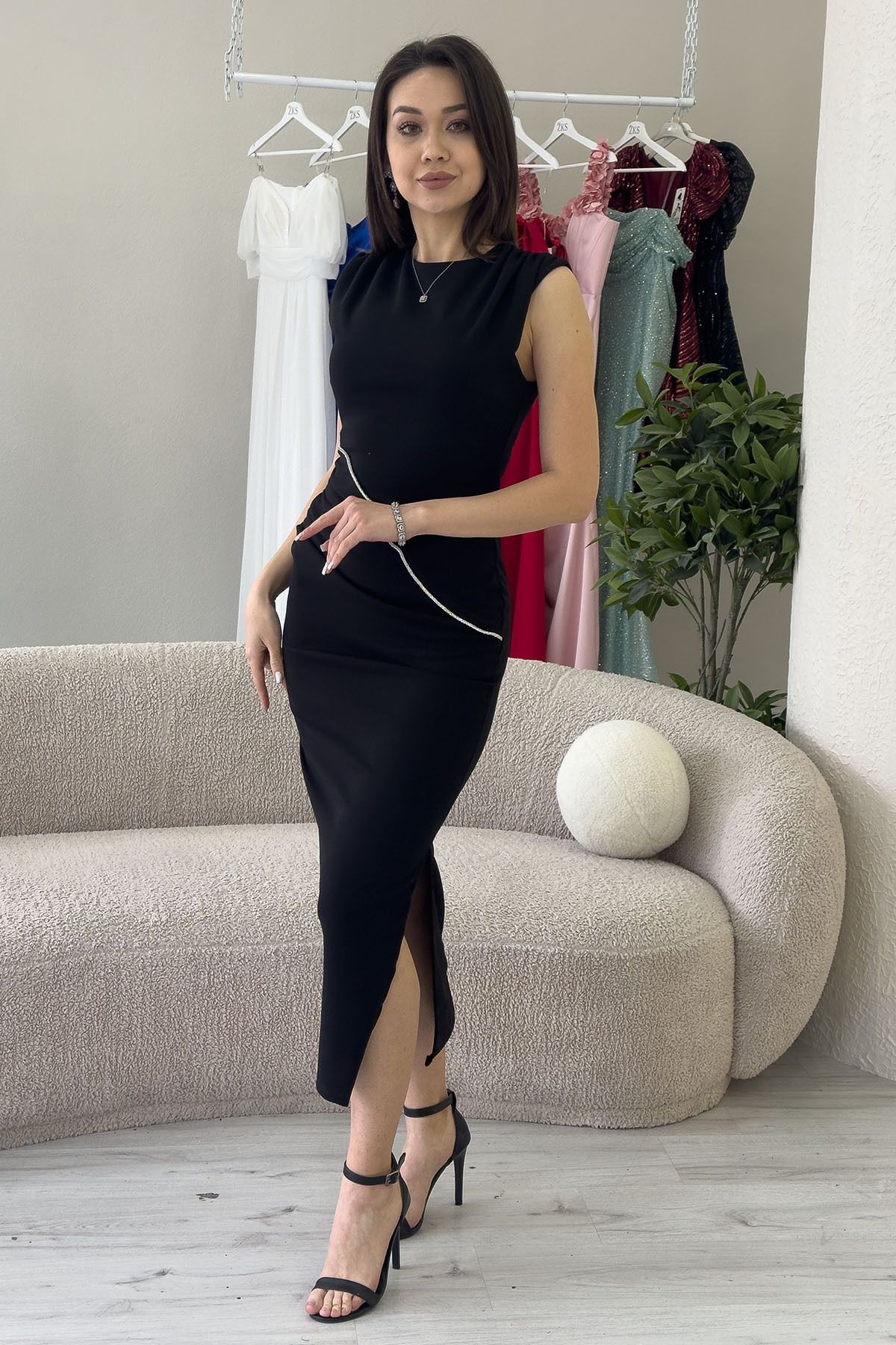 thezkscom Kadın Siyah Midi Kalem Form Taş Detay Sıfır Kol Elbise