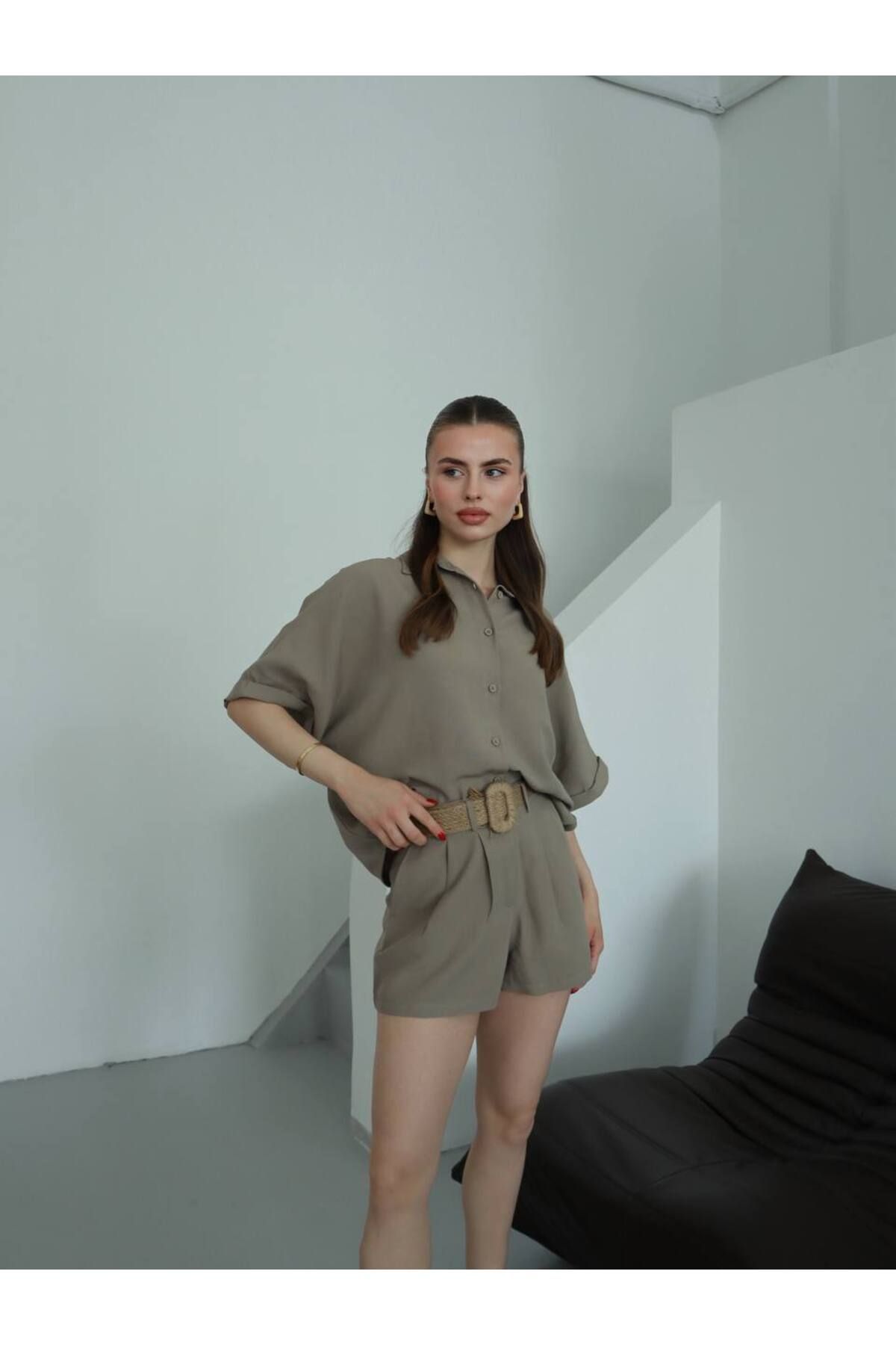 YONEZ MODA Kadın Rahat Kalıp Hasır Kemerli Çift Cepli Modal Kumaş Şort Gömlek Takım