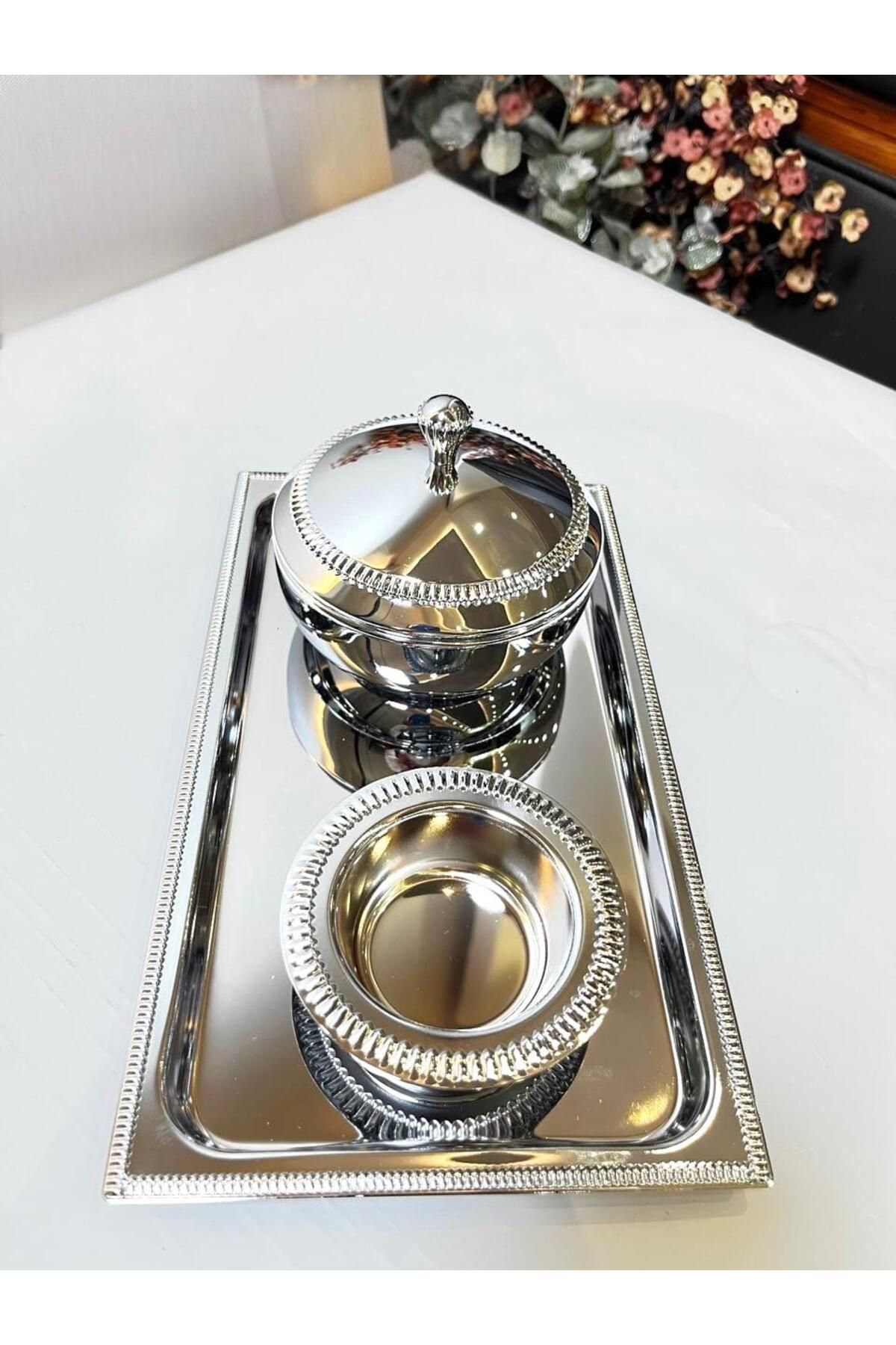aljahwari-Date set with tabsi and a small silver plate 1