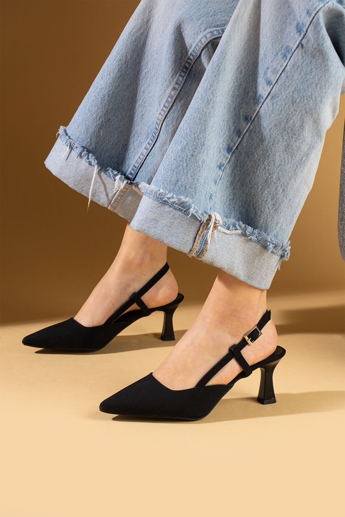 Pembe Potin Kadın Siyah Saten Parlak Slingback Topuklu Ayakkabı