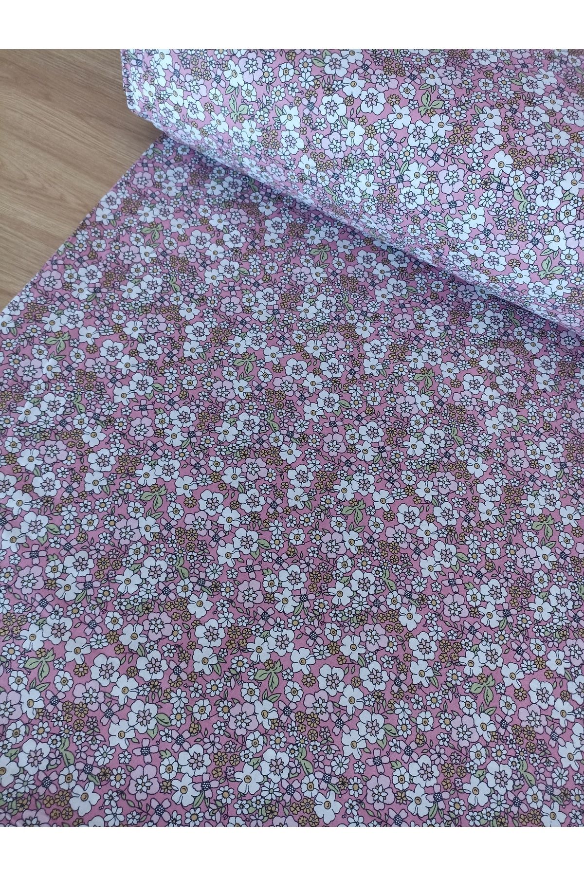 ida design store Pembe Renk Çıtır Çiçek Desenli %100 Pamuk Poplin Kumaş 100x240