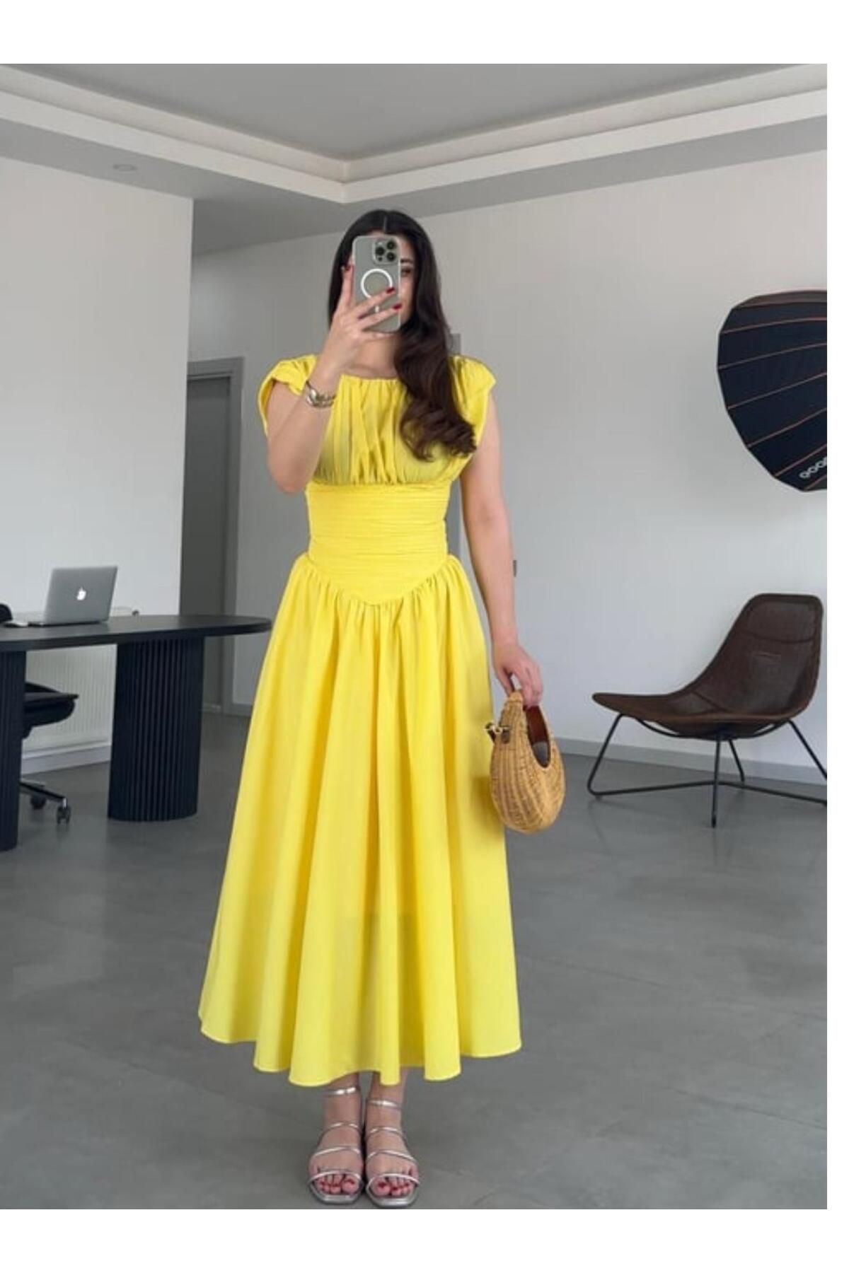 Bella Bloom Boutique drapeli geniş çan etek beli büzgü tasarım kısa kollu bele oturan pinterest şık muadil midi elbise