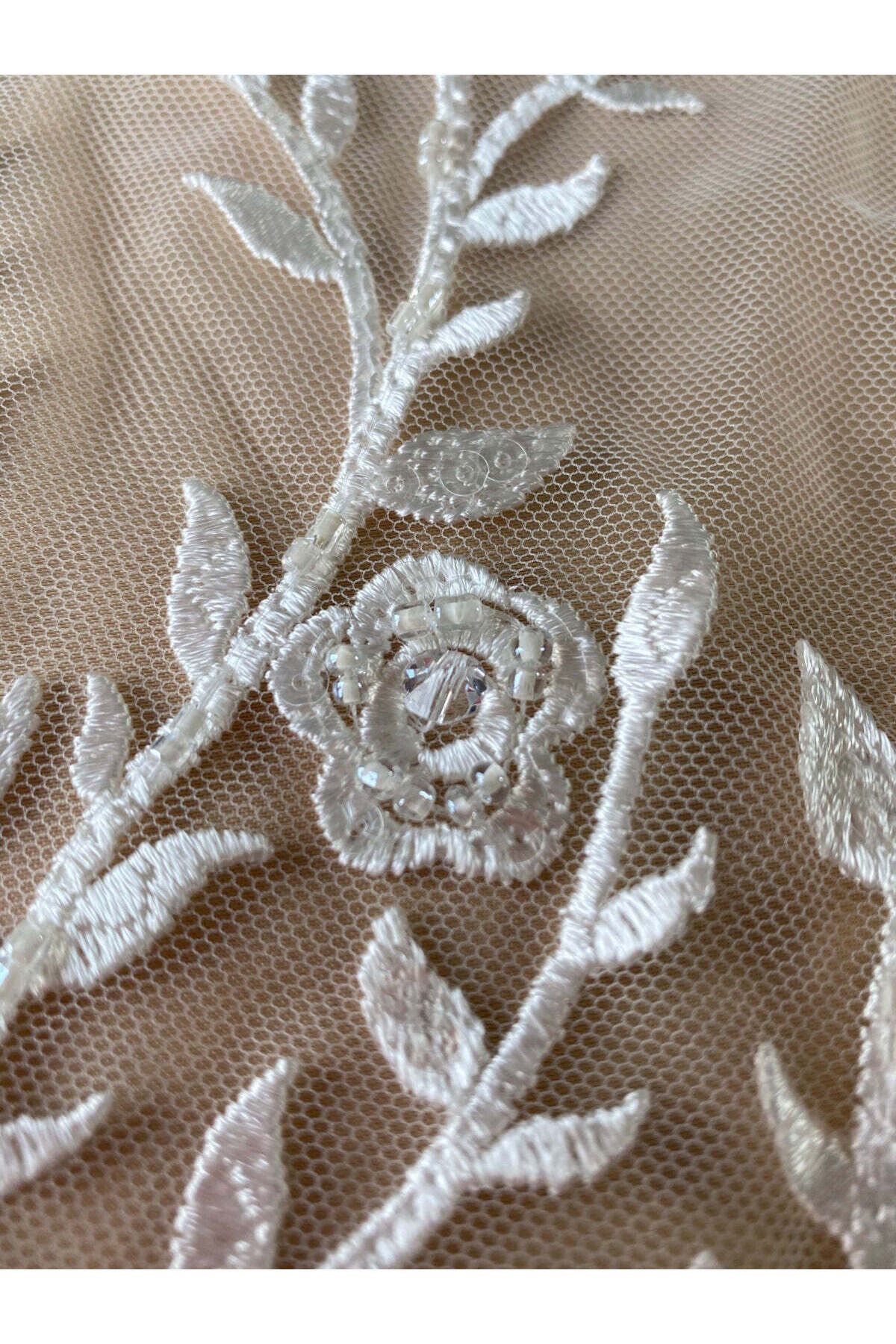 Luxuro-Lace with Flower and Leaf Pattern, with Crystals, Pearls and Sequins 7