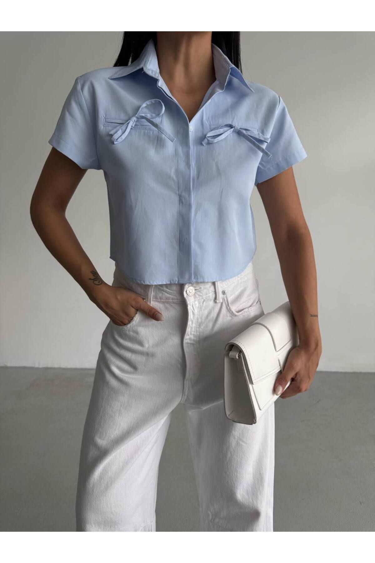 Castivo Fashion Fiyonk Detaylı Crop Poplin Gömlek