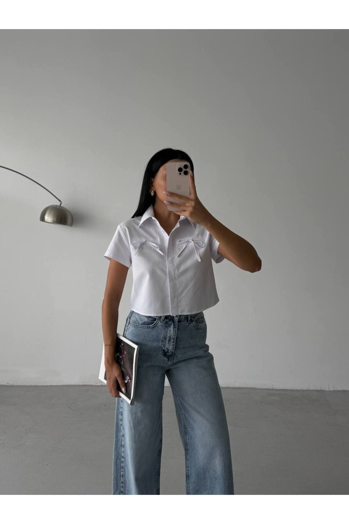 Castivo Fashion Fiyonk Detaylı Crop Poplin Gömlek
