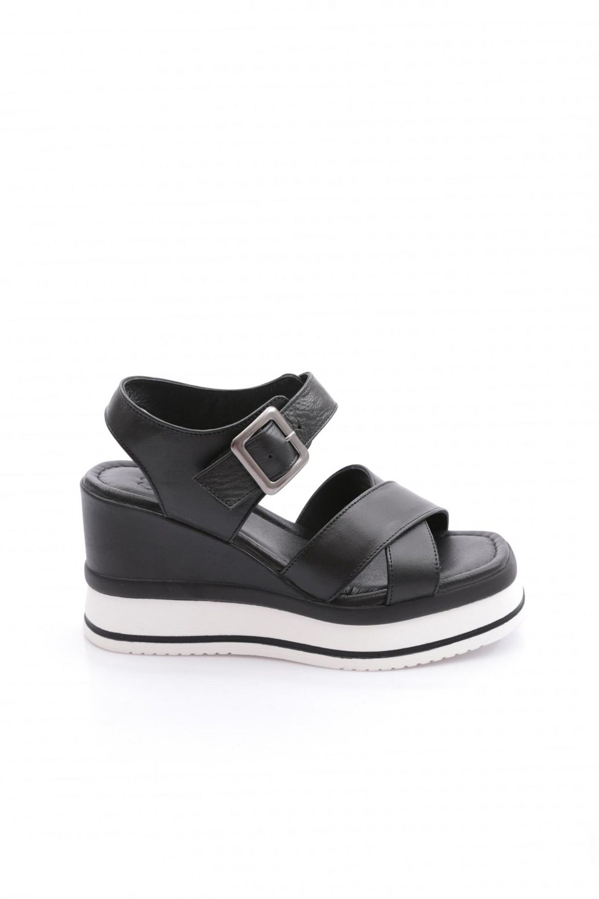 DGN 1012-24170 Kadin Çapraz Bantli Mega Kalin Taban Sandalet