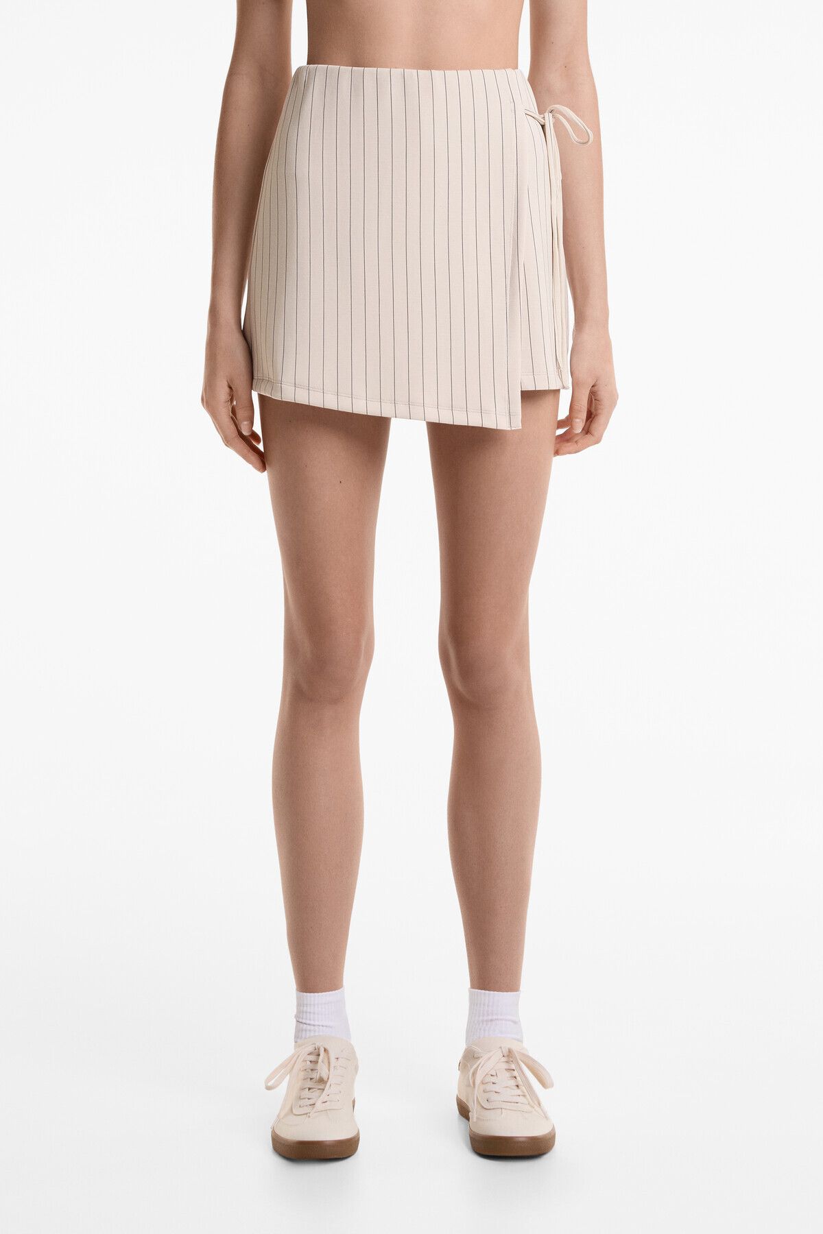 Oysho Yumuşak dokulu modal bağcıklı skort şort