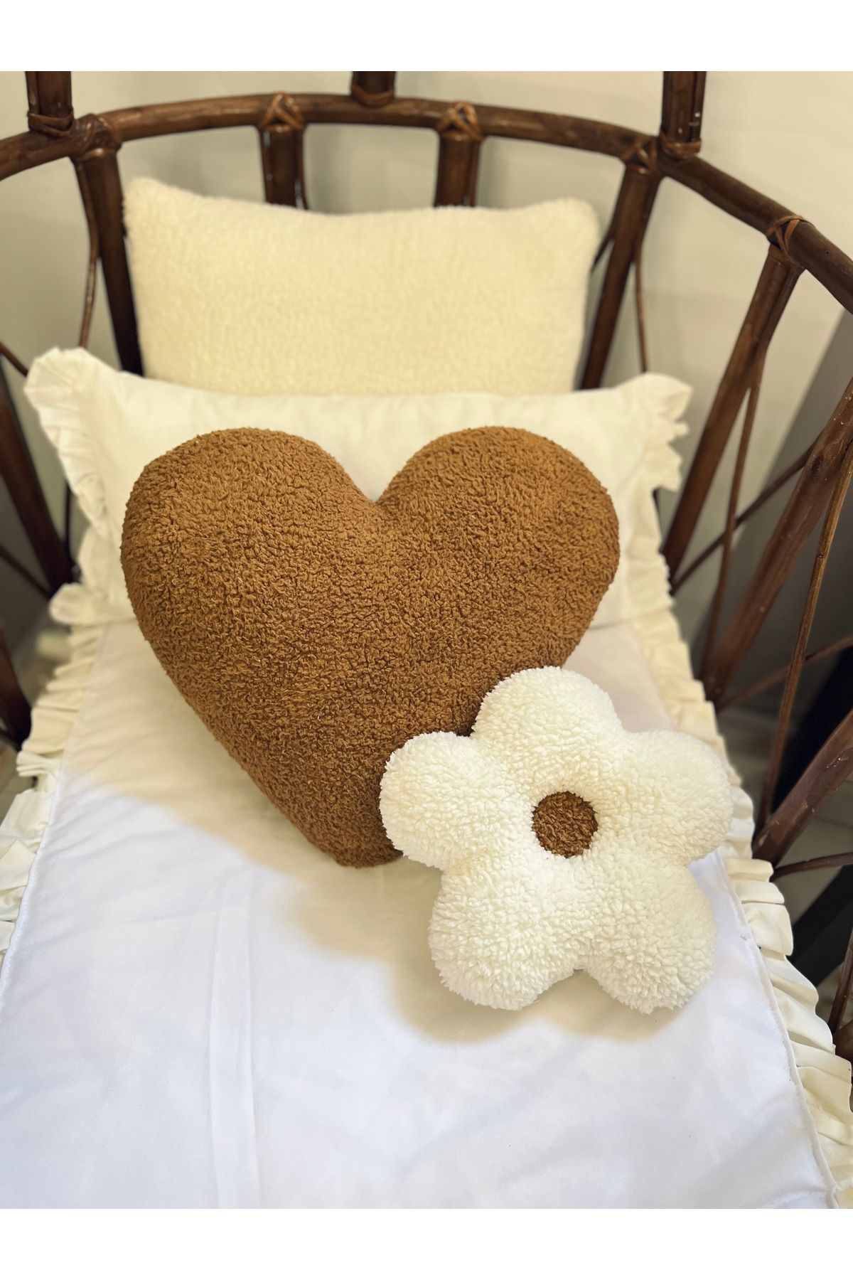 Cherry Bloom Cotton Papatya Yastık Mini ve Kalp Yastık 2’li Takım