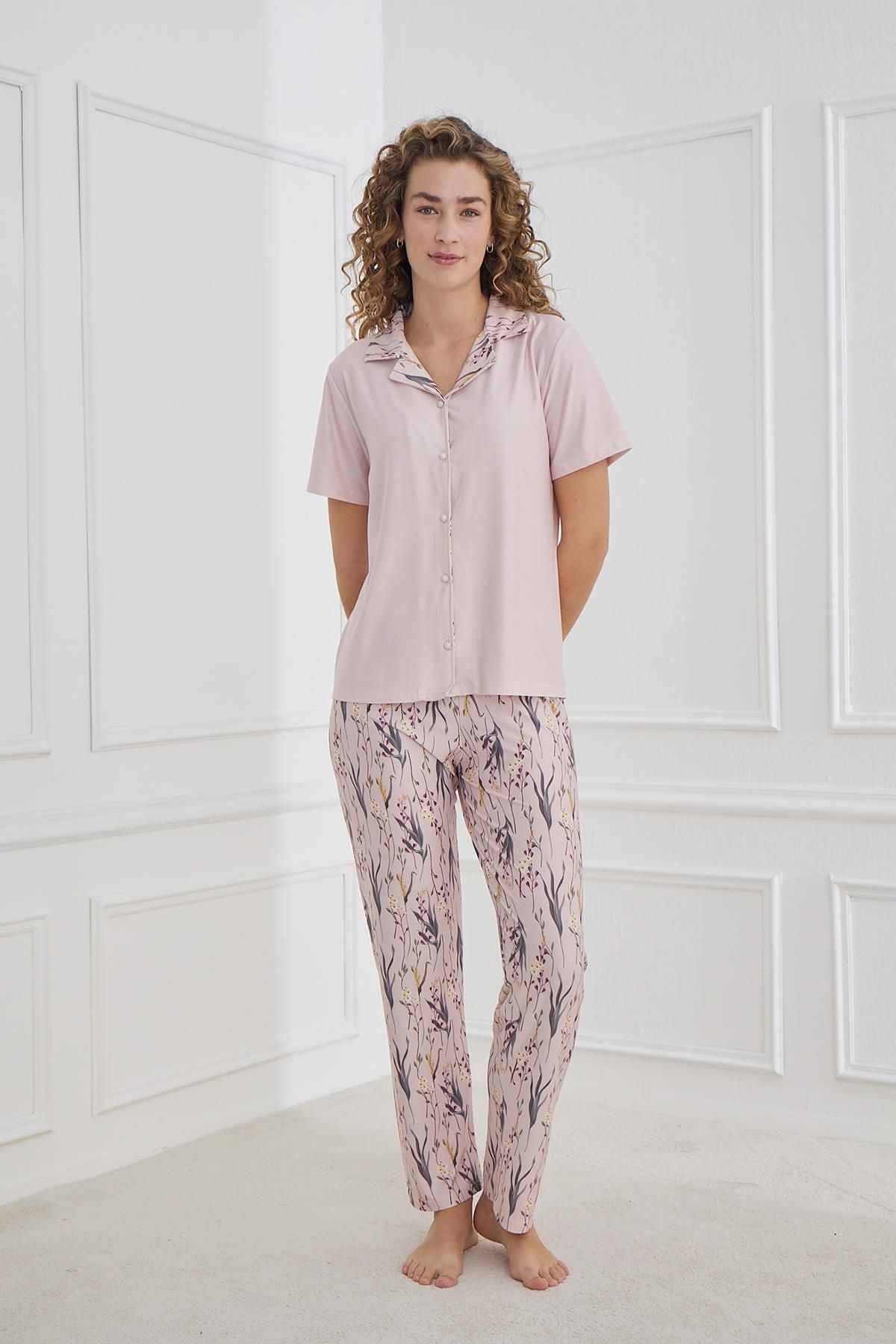 Kompedan Kadın Polo Yaka Çiçek Desenli Önden Düğmeli Pijama Takım | Lila 30101-946