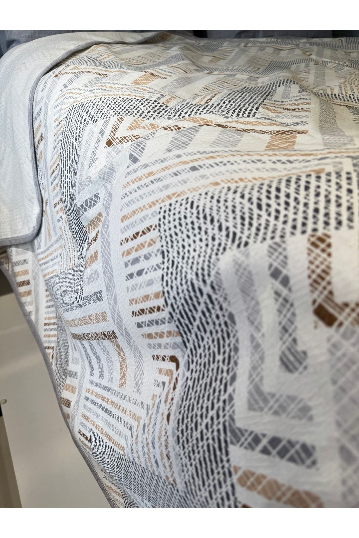 ŞENER HOME Meander Desen Baskılı 150x240 Cm. Tek Kişilik Tek Pike