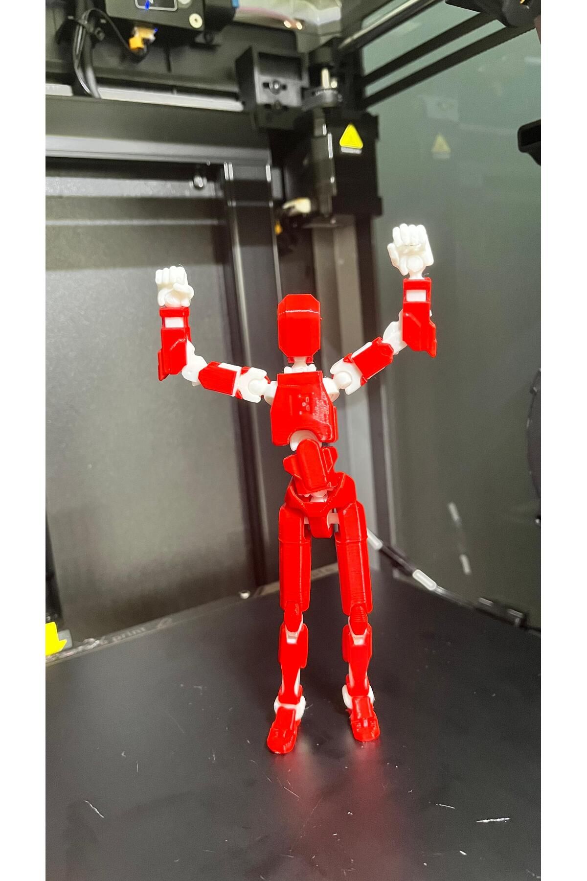 MedSan3D Dummy 13 Aksiyon Figürü Tüm Eklemleri Hareketli Figür Oyuncak Kırmızı-Beyaz