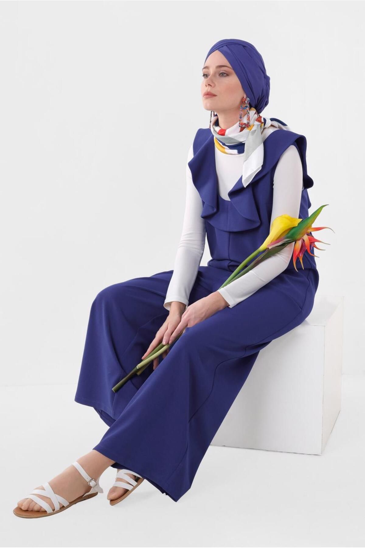 Alvina-Overall with Pocket with Flywheel Detail 4118 2