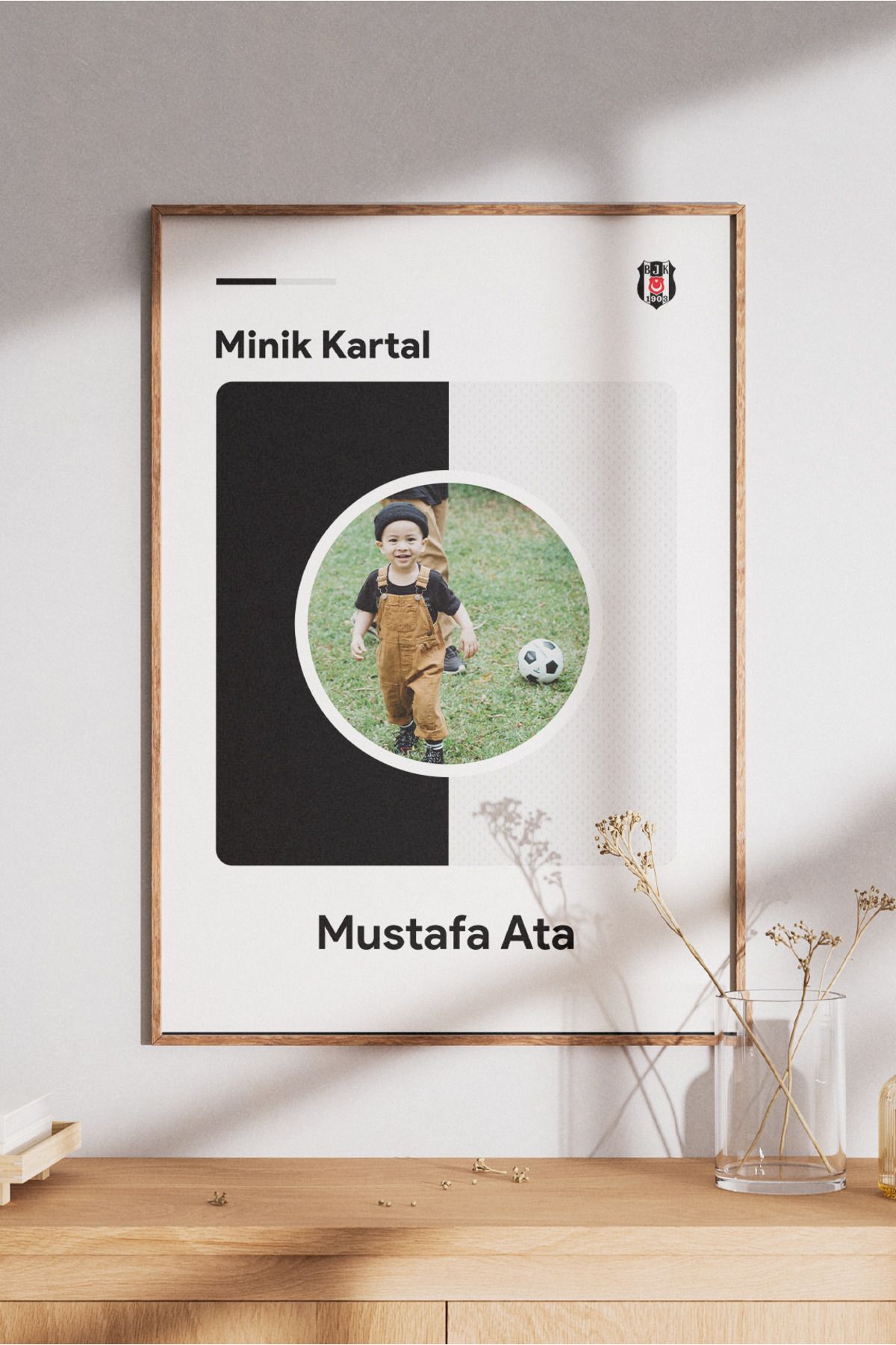 Sürpriz Vakti Çocuklara Özel Minik Futbolcu Temalı Poster | Taraftar Çocuklar İçin İsimli ve Renkli Dekor Posteri