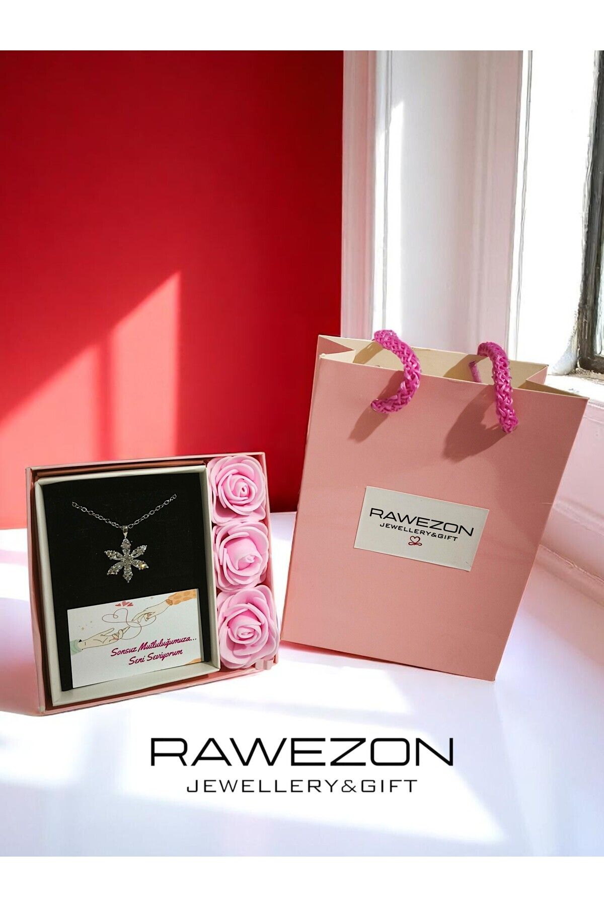 RAWEZON Lüks Konsept Set-Özel Çantada Güllü Kutuda Çelik Şeffaf Beyaz Lotus Kolye-Sevdiklerinize Özel Hediye