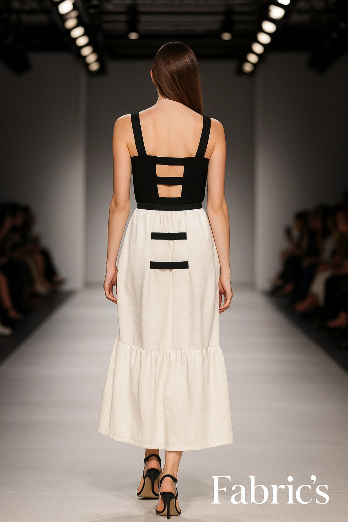 The Fabrics Studio Kadın Siyah Crop Bluz, Çift Kat, Sırt Dekolteli, Lastikli Askı, Sırt, Bel