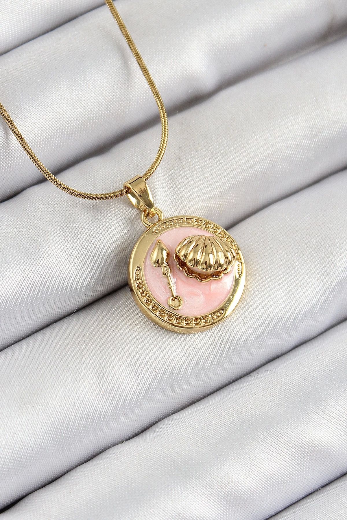 GLIMMERY 316L Çelik Zincir Pembe Mineli Sanatsal Portre İstiridye Model Gold Renk Kadın Kolye