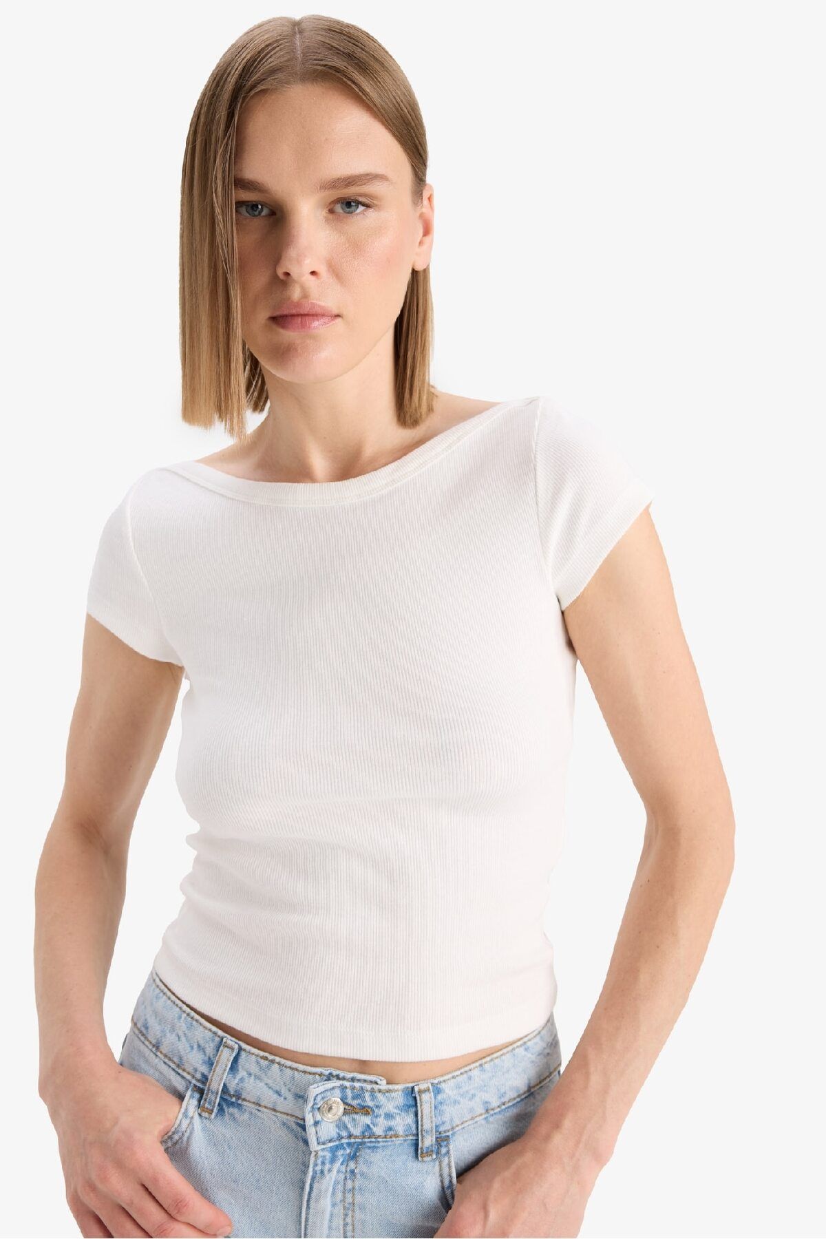 DeFacto Slim Fit Dar Kesim Kayık Yaka Basic Düz Fitilli Kaşkorse Kısa Kollu Tişört F5015AX25SM