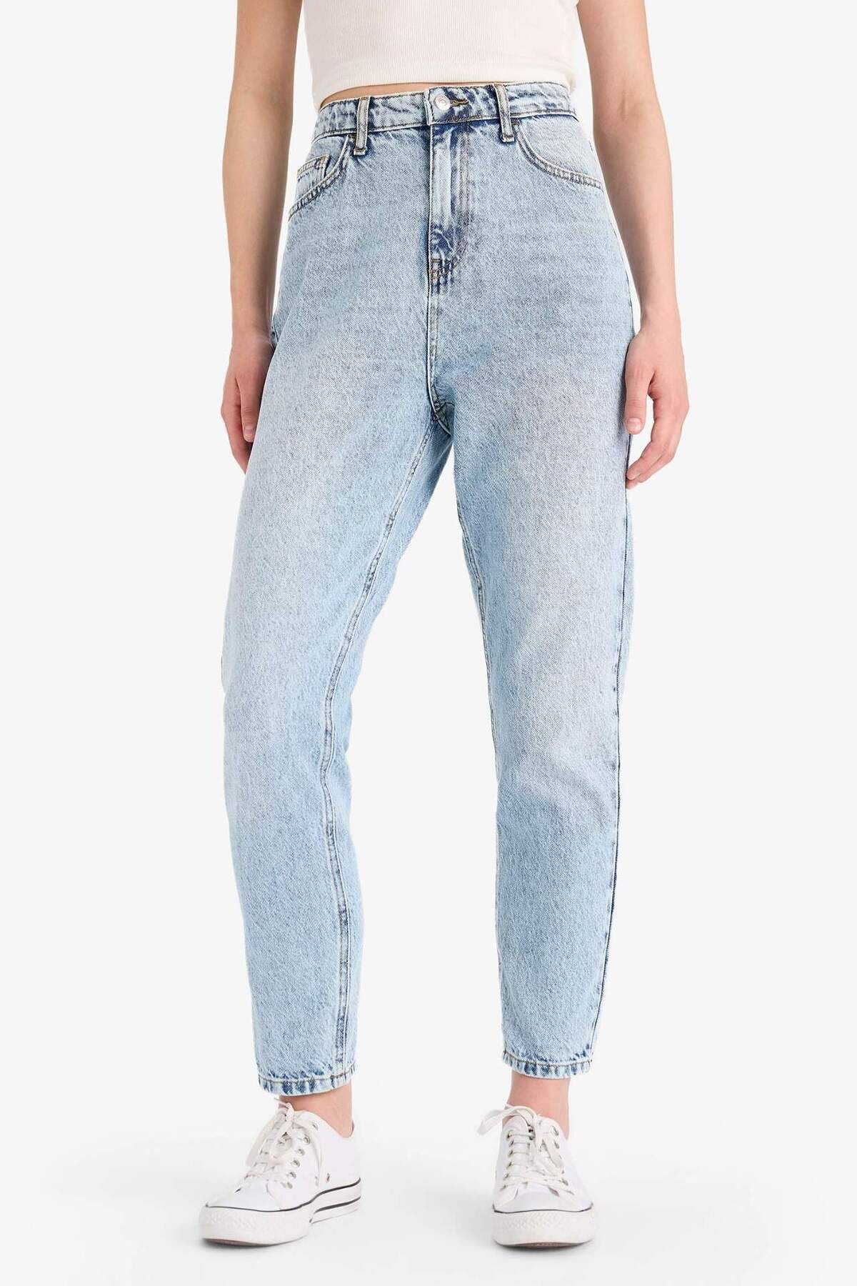 DeFacto Lina Lina Mom Fit Yırtık Detaylı Yüksek Bel Düz Paça Uzun Jean Pantolon E1972AX25HS