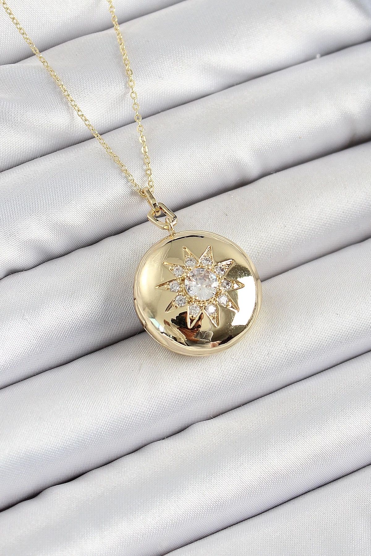 GLIMMERY 316L Çelik Zincir Açılabilir Madalyon Model Zirkon Taşlı Gold Renk Kadın Kolye
